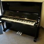 Yamaha U3 3296901 side